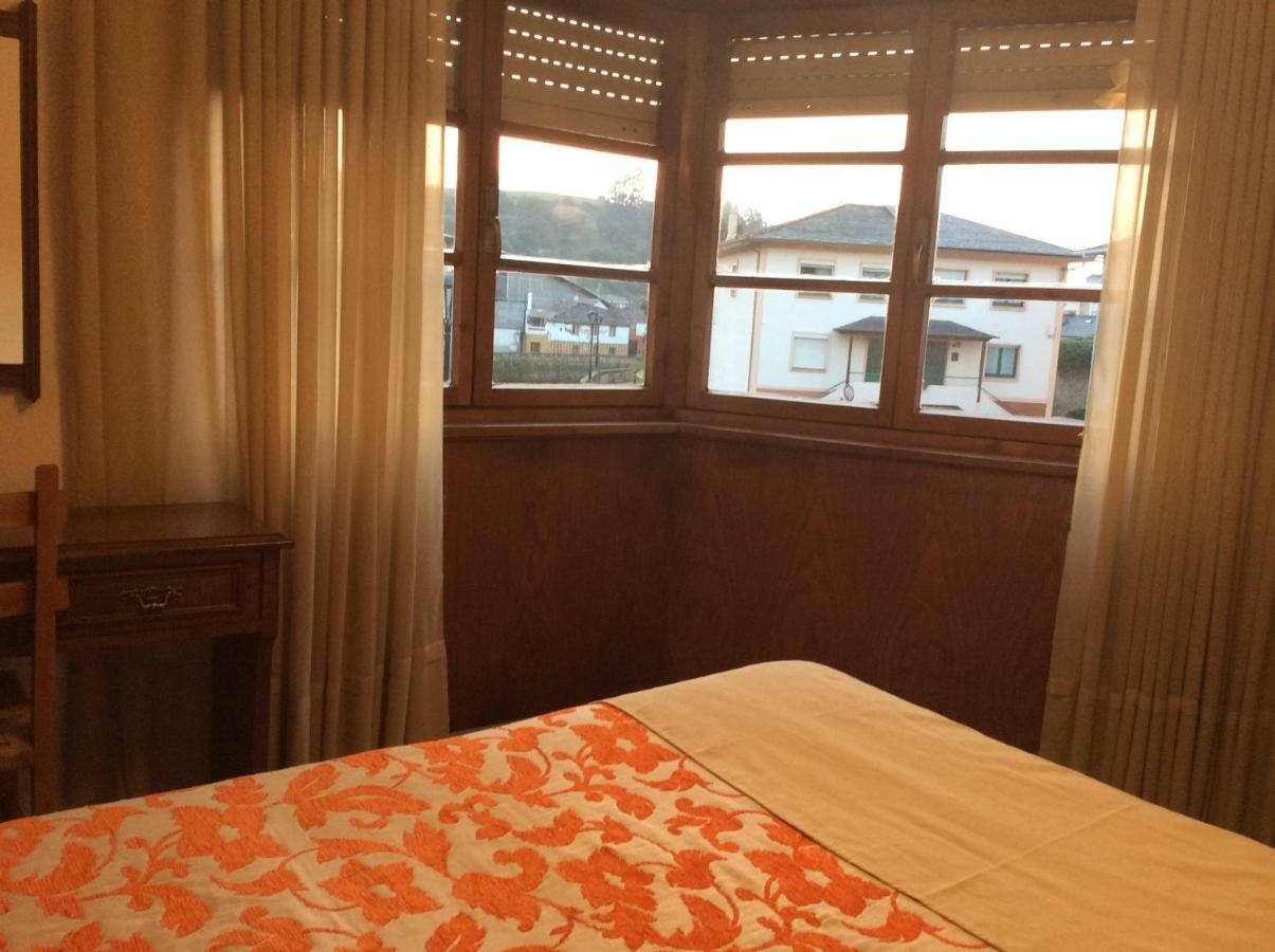 Hotel La Bilbaina De Vegadeo Eksteriør billede